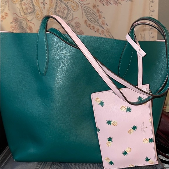 Kate Spade Pink Pineapple Print Wristlet and reversible Tote - Picture 2 of 8